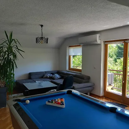 Forest Grove Hideaway