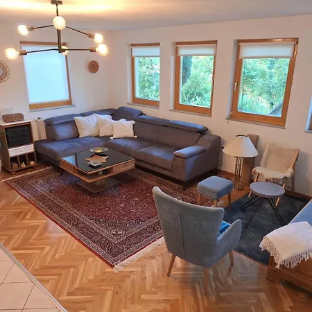 Forest Grove Hideaway * Sarajevo