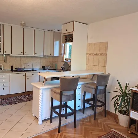 Forest Grove Hideaway Villa