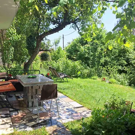 Forest Grove Hideaway *